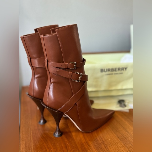 Burberry Boots Heeled Women Leather Tan Hadfield Size 39.5 /US 9.5 $1090 - Picture 3 of 15